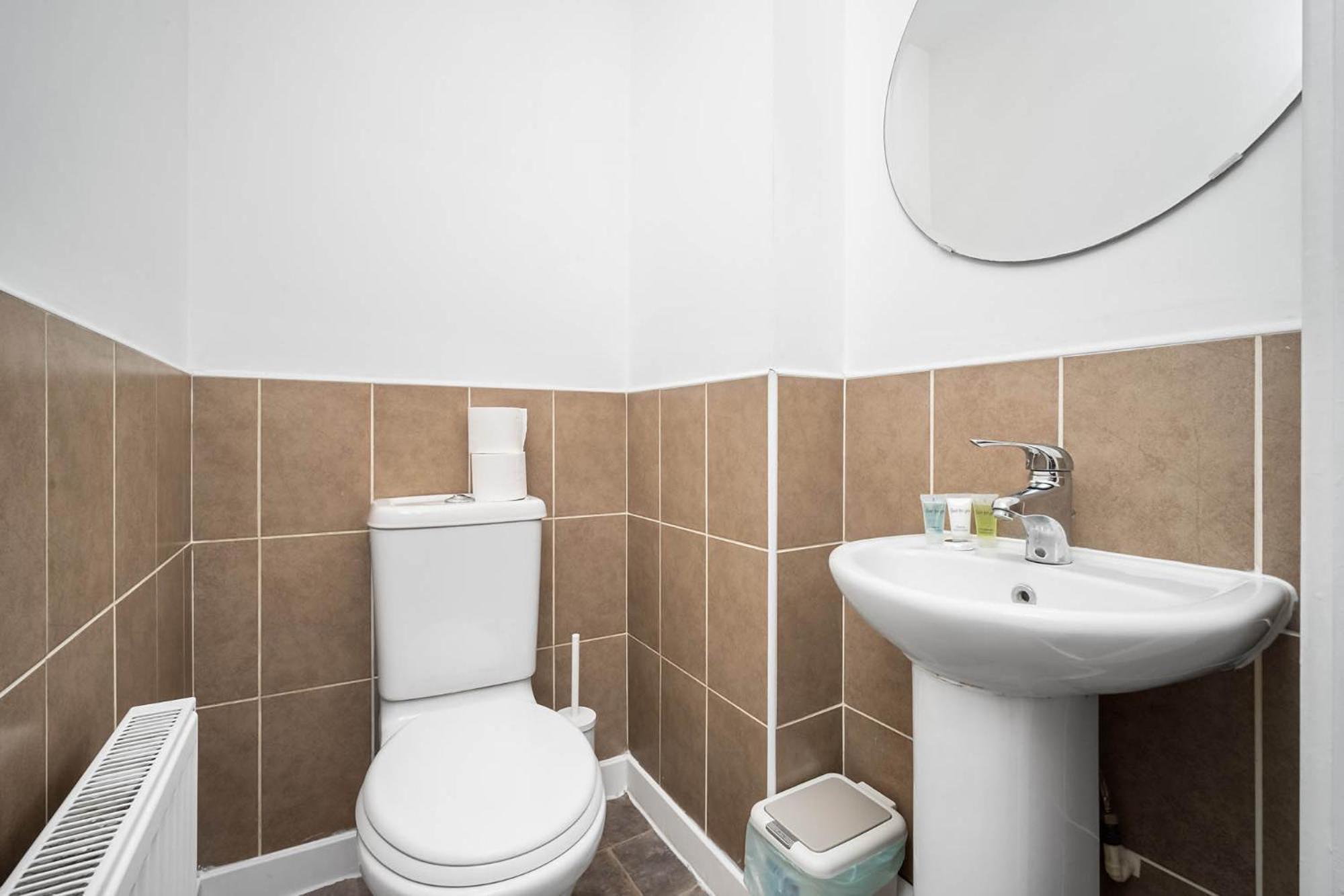 2 Bedroom House - Garden & Parking 2Gm - Wifi 버밍엄 외부 사진